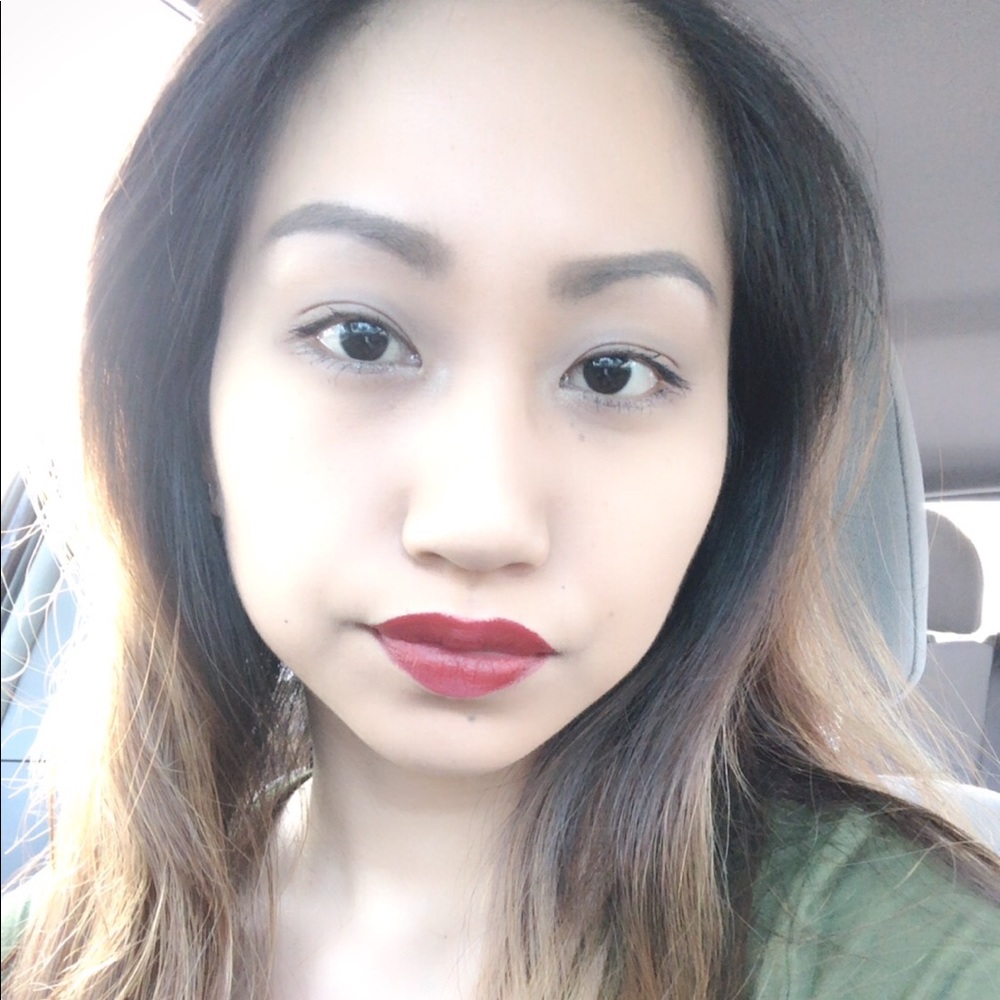 Meet your Posher, Roxanne